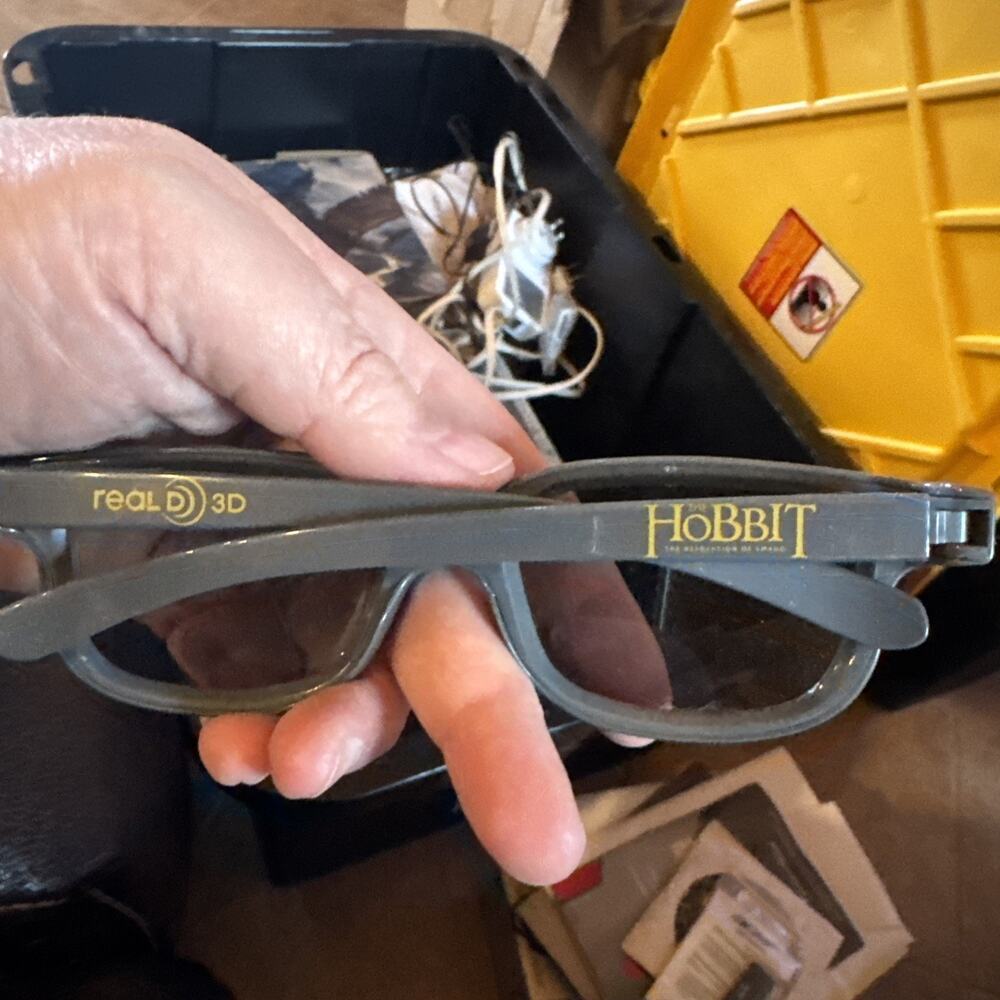 The Hobbit Desolation of Smaug RealD 3D Movie Glasses LOTR Warner Bros Collect